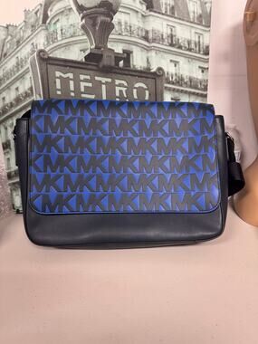 Michael Kors 37S0LHRM2L Harrison Men's Signature Logo Messenger Bag